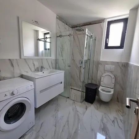 Prestige - Rafailovici * Budva